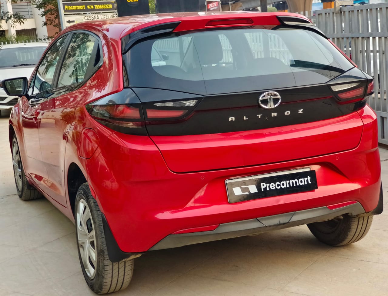 Precarmart - Buy Used -TATA ALTROZ XT 1.2 RTN MT