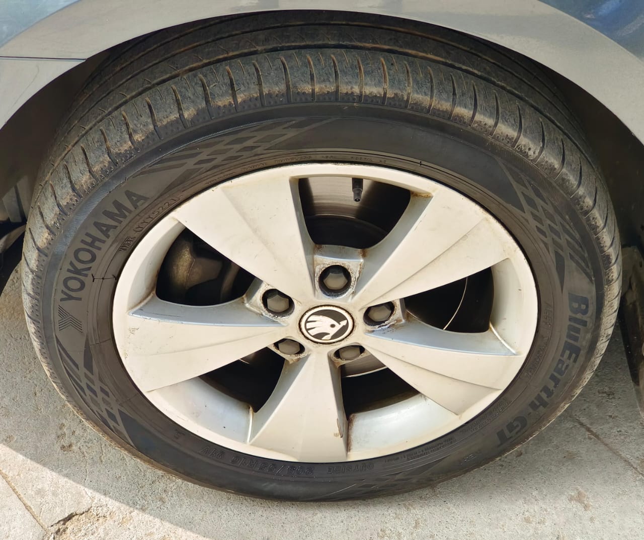 Precarmart - Buy Used -Octavia style 1.8 TSI AT