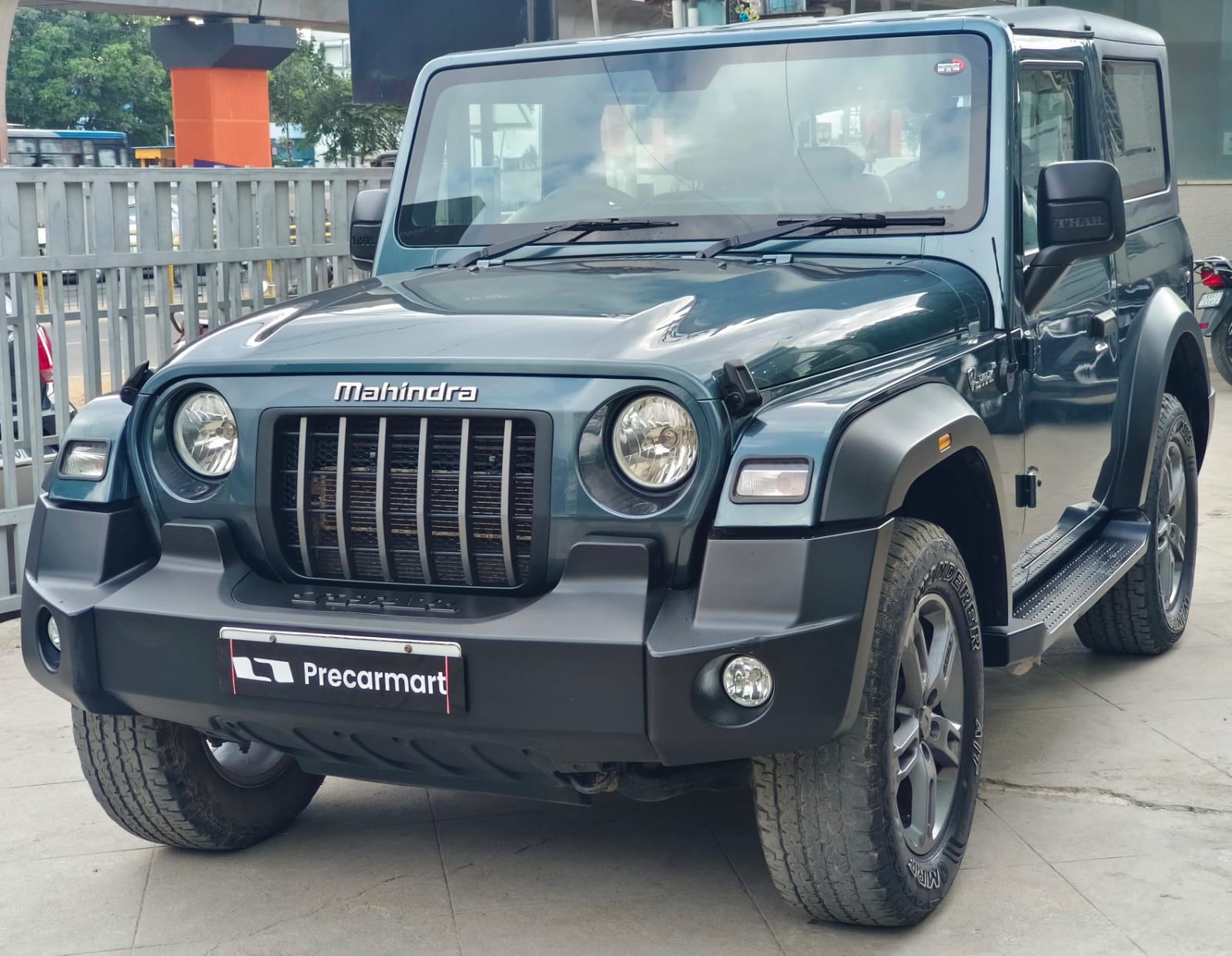 Precarmart - Buy Used -THAR LX D AT 4WD 4S HT