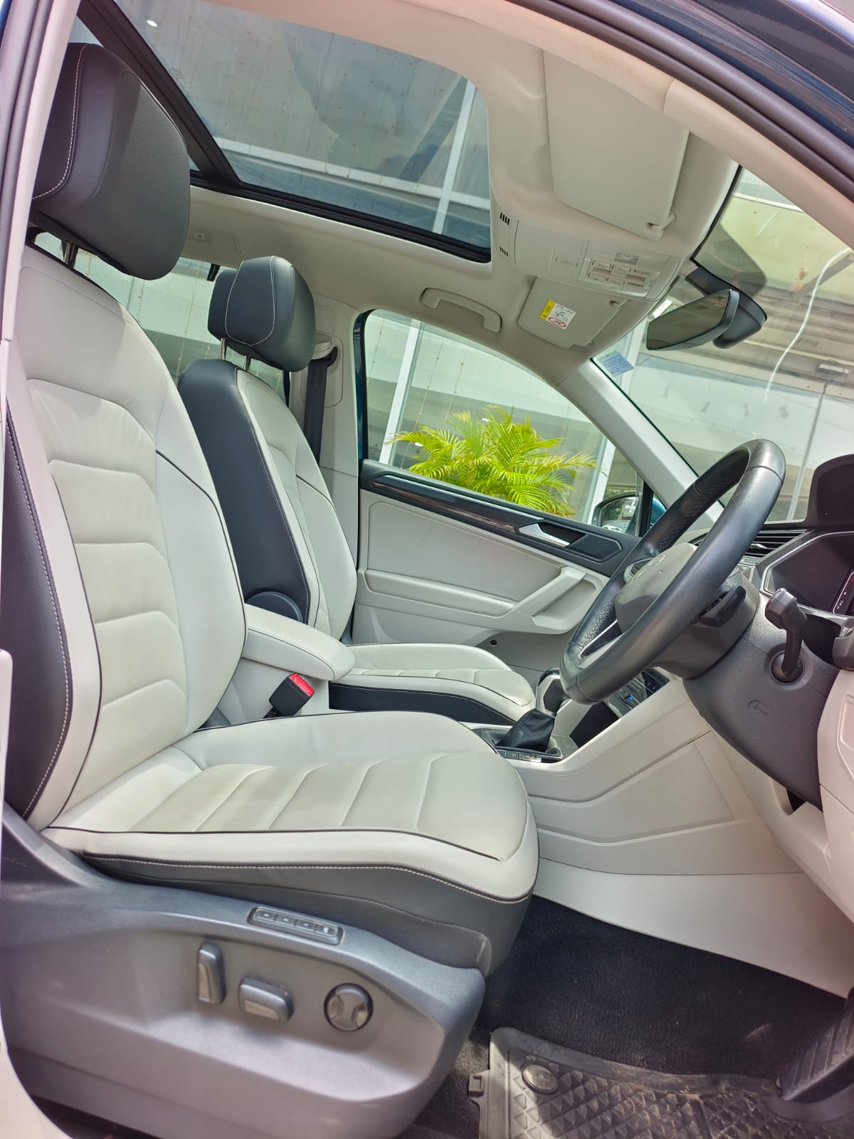 TIGUAN 2.0L TSI ELEGANCE- 2024 (REGD)