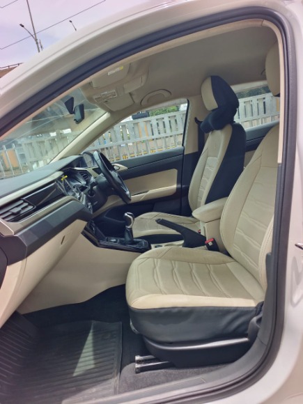 VIRTUS HIGHLINE 1.0 TSI MT