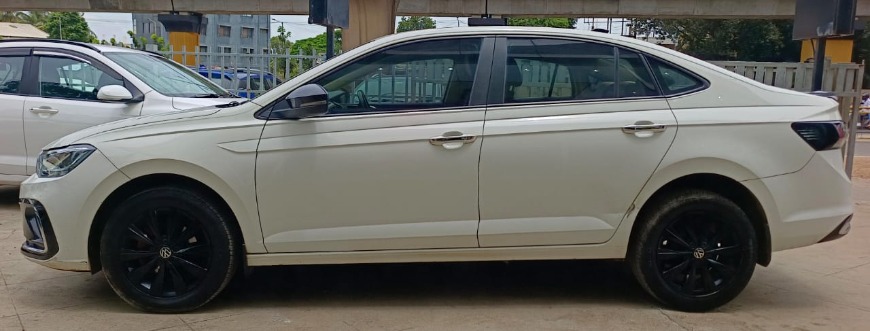 VIRTUS HIGHLINE 1.0 TSI MT
