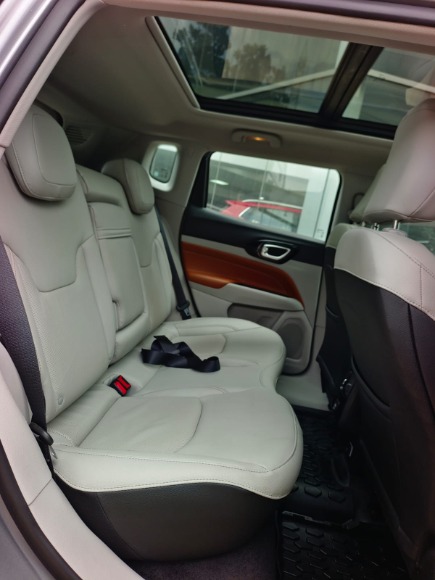 JEEP COMPASS LIMITED (O) AT