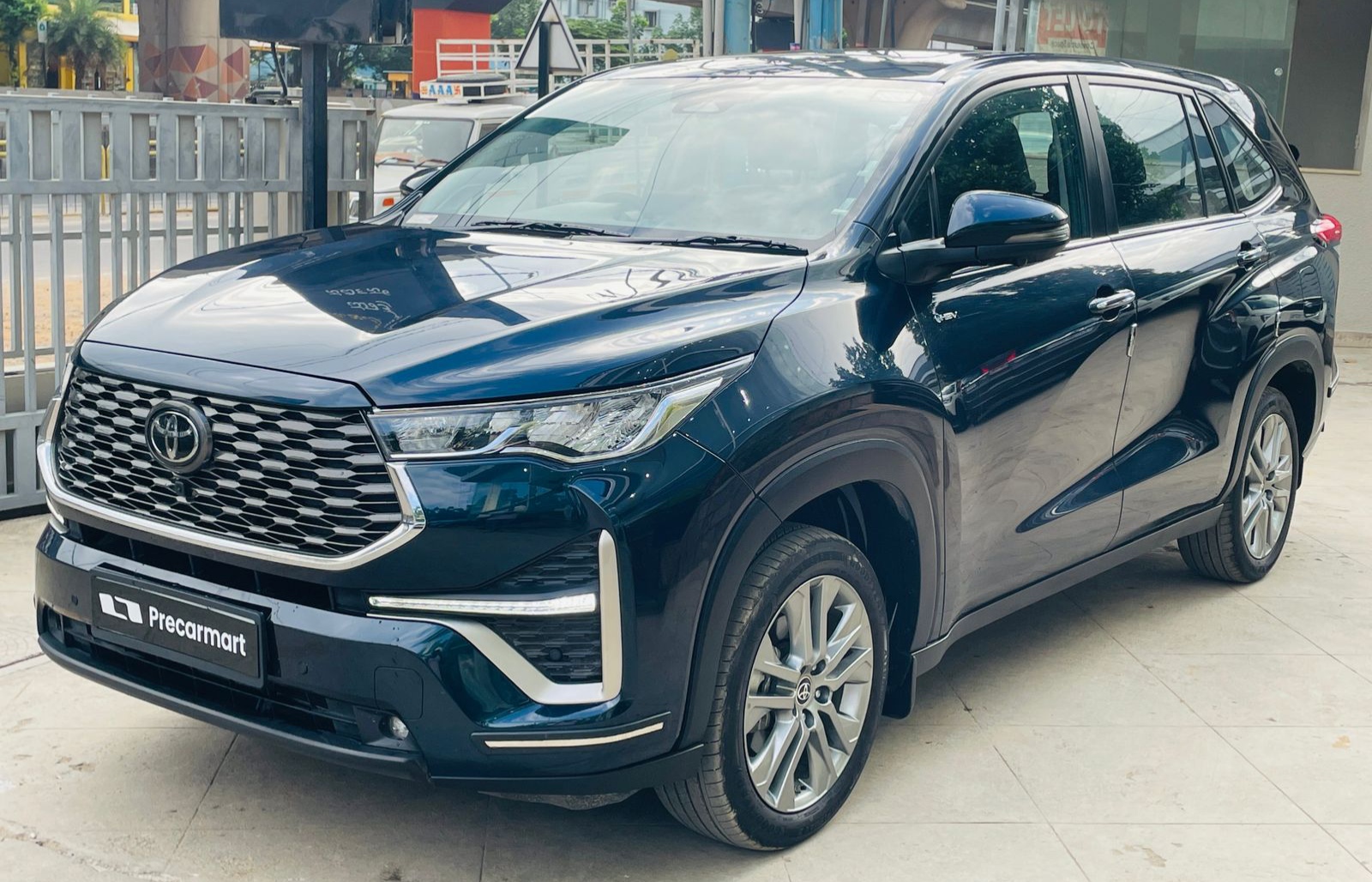 Precarmart - Buy Used -INNOVA HYCROSS HYBRID ZX OPT(7S)